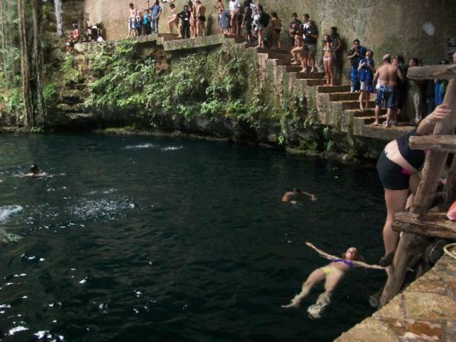  Erleben Sie die Cenote 